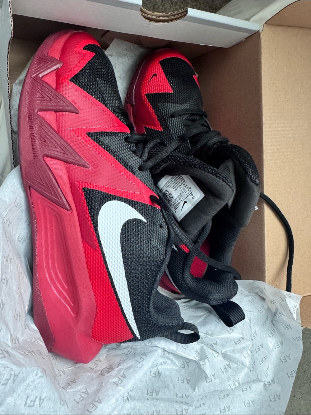Nike Kids Black and Red Low-Top Sneakers